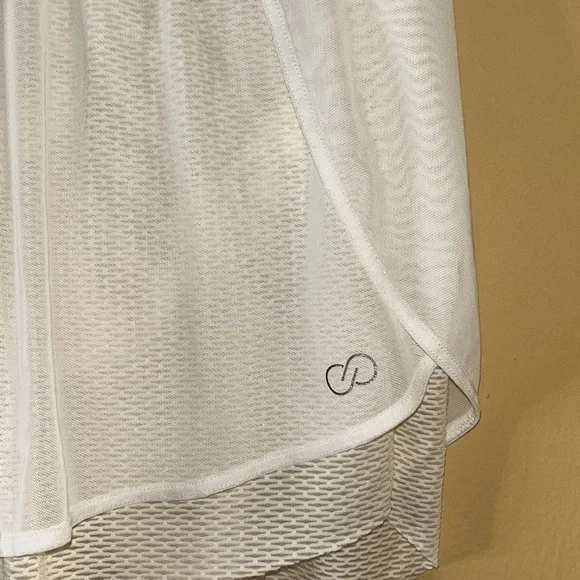 🌹CALIA Shorts by Carrie underwood - Picture 4 of 7